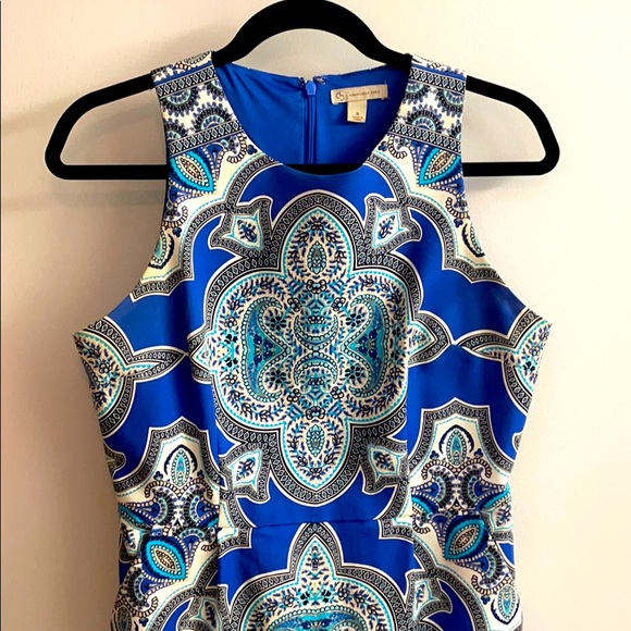 Dress - Picture 1 of 3